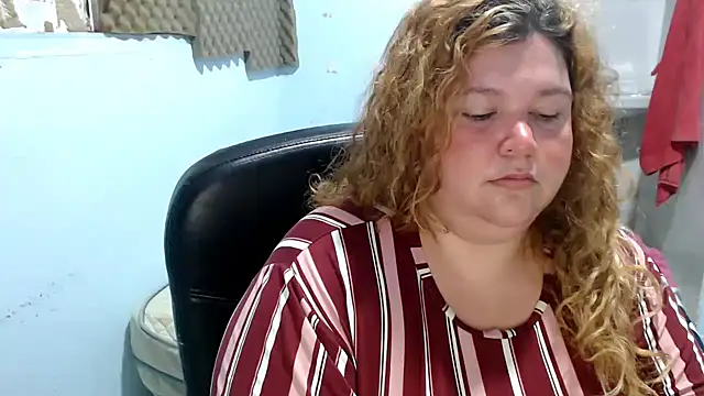Snapshot of squirt322bbw chatting on 04-20-26, 02:40 squirt322bbw online show from 04-20-26, 02:40