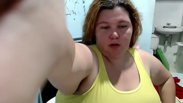 Snapshot of squirt322bbw chatting on 05-21-26, 05:32 squirt322bbw online show from 05-21-26, 05:32