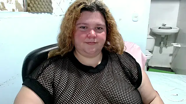 Snapshot of squirt322bbw chatting on 05-20-26, 04:37 squirt322bbw online show from 05-20-26, 04:37