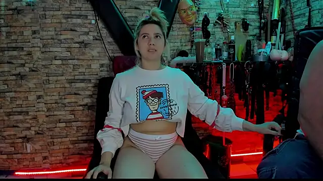 Liltildeman moon online show from 11-25-25, 04:13