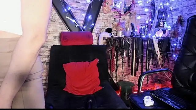 Liltildeman moon online show from 04-02-26, 10:05