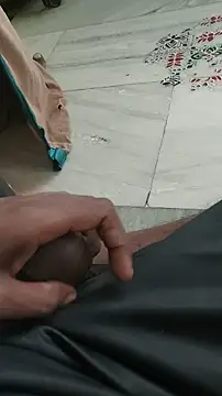 Snapshot of anjaanarun chatting on 10-01-25, 09:14 anjaanarun online show from 10-01-25, 09:14