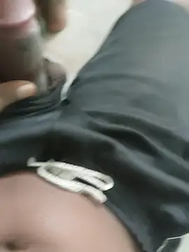 Snapshot of anjaanarun chatting on 09-17-25, 03:08 anjaanarun online show from 09-17-25, 03:08