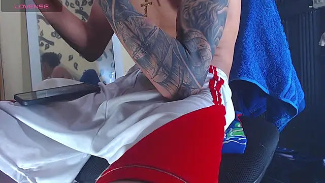 GaboReyes online show from 11-08-25, 01:03