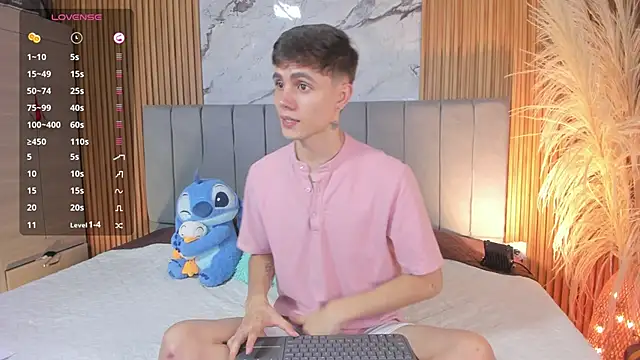 Snapshot of DustinLevine chatting on 03-05-26, 12:18 DustinLevine online show from 03-05-26, 12:18