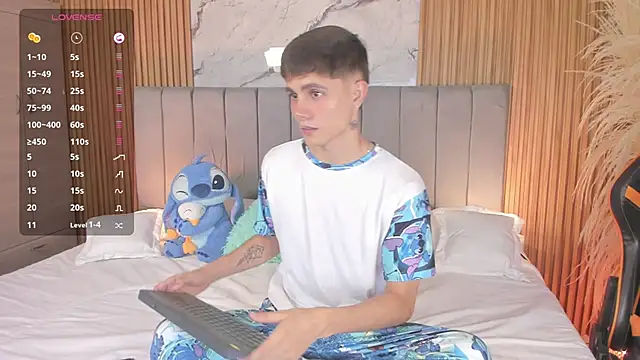 Snapshot of DustinLevine chatting on 02-28-26, 12:54 DustinLevine online show from 02-28-26, 12:54