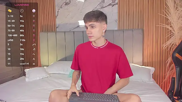 Snapshot of DustinLevine chatting on 02-26-26, 12:16 DustinLevine online show from 02-26-26, 12:16