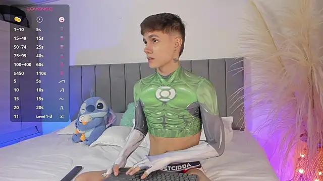 Snapshot of DustinLevine chatting on 02-02-26, 12:26 DustinLevine online show from 02-02-26, 12:26