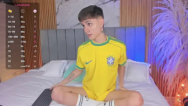 Snapshot of DustinLevine chatting on 02-16-26, 12:15 DustinLevine online show from 02-16-26, 12:15