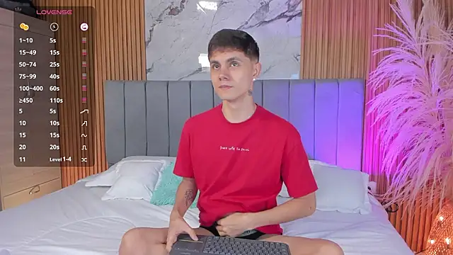 Snapshot of DustinLevine chatting on 02-12-26, 12:16 DustinLevine online show from 02-12-26, 12:16