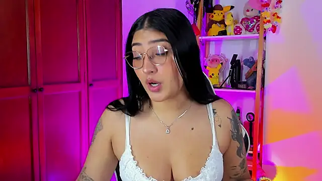 Snapshot of eymy-hadid chatting on 10-24-25, 06:51 eymy-hadid online show from 10-24-25, 06:51