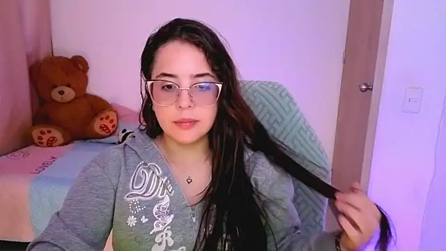  alicia z online show from 03-18-26, 07:04