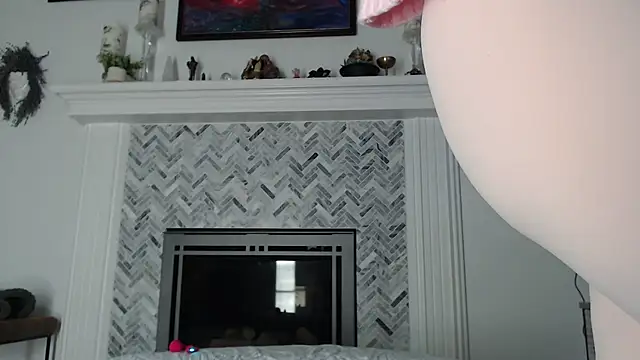 AuroraWillows online show from 02-12-26, 07:30