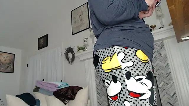 AuroraWillows online show from 11-11-25, 12:38