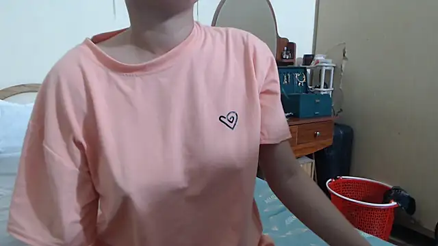 Beauty Asian Tina online show from 10-18-25, 12:45