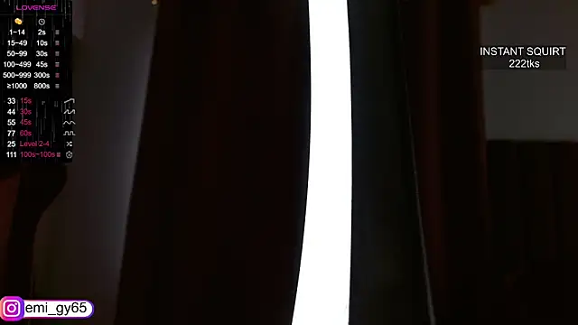 Snapshot of emilyn_grey1 chatting on 02-17-26, 04:15 emilyn grey1 online show from 02-17-26, 04:15