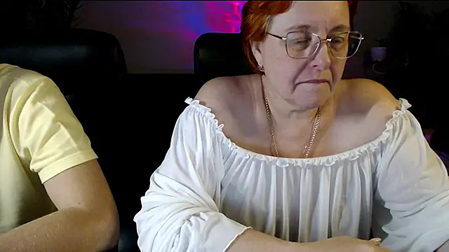 JoannaAndNeighbour online show from 11-29-25, 01:11