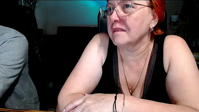 JoannaAndNeighbour online show from 11-22-25, 09:41