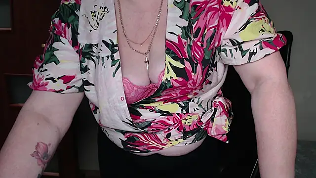 JoannaAndNeighbour online show from 03-20-25, 05:58