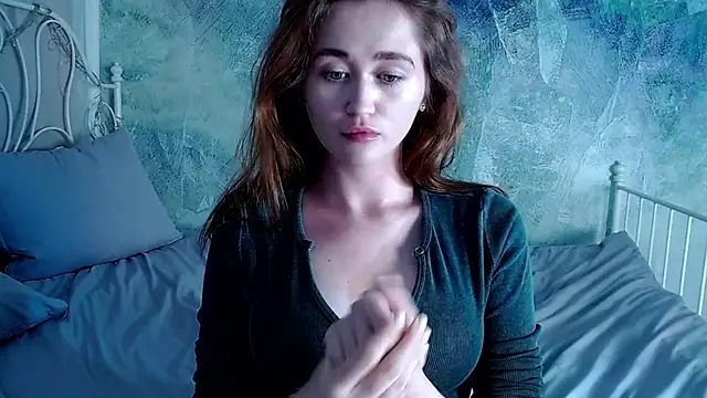 Snapshot of millllina chatting on 09-11-25, 02:28 millllina online show from 09-11-25, 02:28