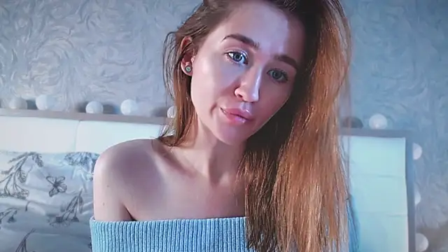 Snapshot of millllina chatting on 10-07-25, 12:06 millllina online show from 10-07-25, 12:06