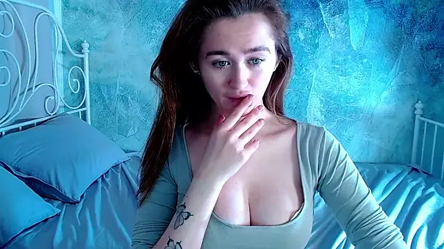 Snapshot of millllina chatting on 01-13-26, 02:26 millllina online show from 01-13-26, 02:26