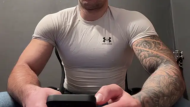 Snapshot of Mr_YourGod chatting on 02-02-26, 03:27 Mr YourGod online show from 02-02-26, 03:27