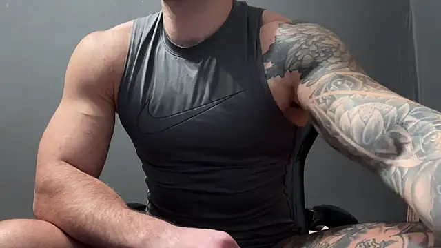 Snapshot of Mr_YourGod chatting on 02-05-26, 01:07 Mr YourGod online show from 02-05-26, 01:07