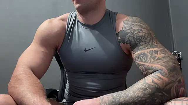 Snapshot of Mr_YourGod chatting on 02-04-26, 06:52 Mr YourGod online show from 02-04-26, 06:52