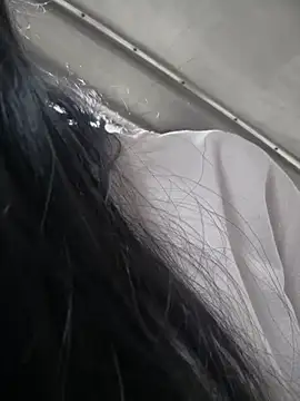   IRIS   online show from 03-11-26, 02:44