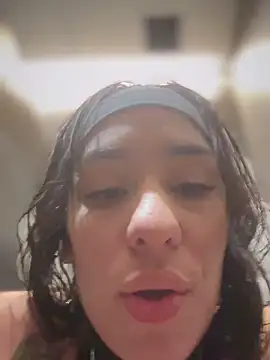   IRIS   online show from 03-08-25, 05:54