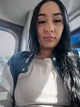 Snapshot of __IRIS__ chatting on 06-19-26, 01:39 IRIS online show from 06-19-26, 01:39