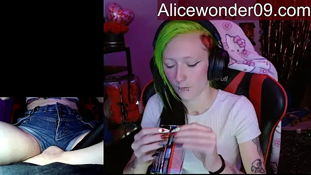 alicewonder09 online show from 02-14-26, 05:29