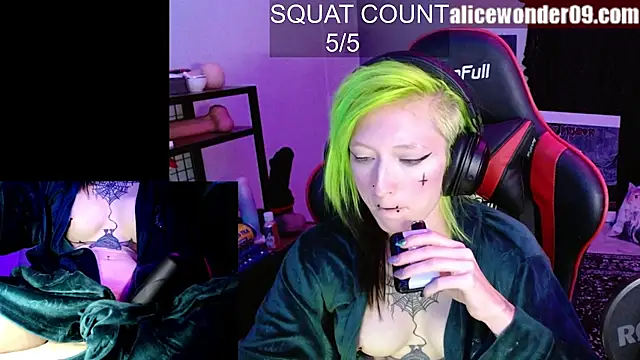 alicewonder09 online show from 10-30-25, 03:38