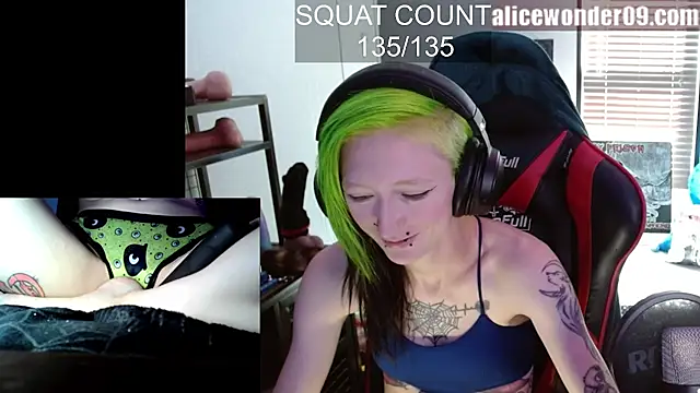 alicewonder09 online show from 10-15-25, 05:32