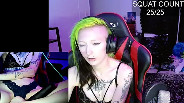 alicewonder09 online show from 11-22-25, 07:07