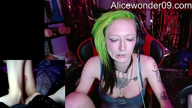 alicewonder09 online show from 01-09-26, 04:52
