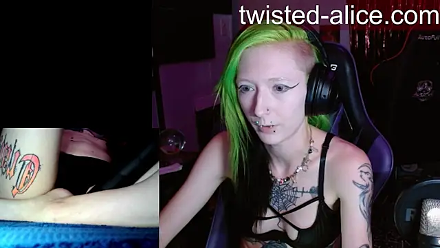 alicewonder09 online show from 06-25-26, 02:53