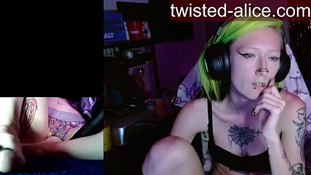 alicewonder09 online show from 05-18-26, 03:28