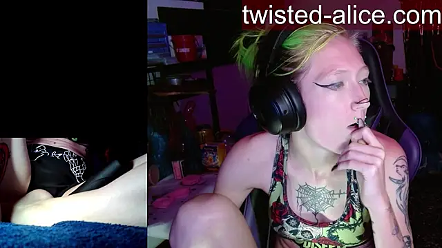 alicewonder09 online show from 05-28-26, 03:14