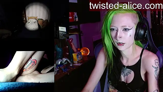 alicewonder09 online show from 06-12-26, 03:37