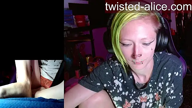 alicewonder09 online show from 05-31-26, 03:12