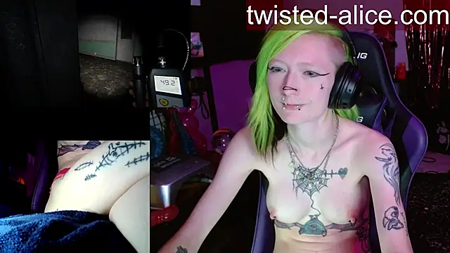 alicewonder09 online show from 05-05-26, 03:09