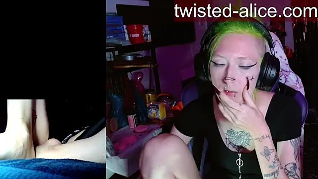 alicewonder09 online show from 06-07-26, 03:34