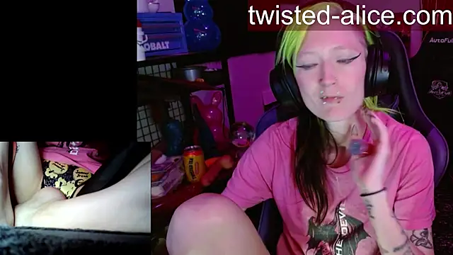 alicewonder09 online show from 04-08-26, 03:19