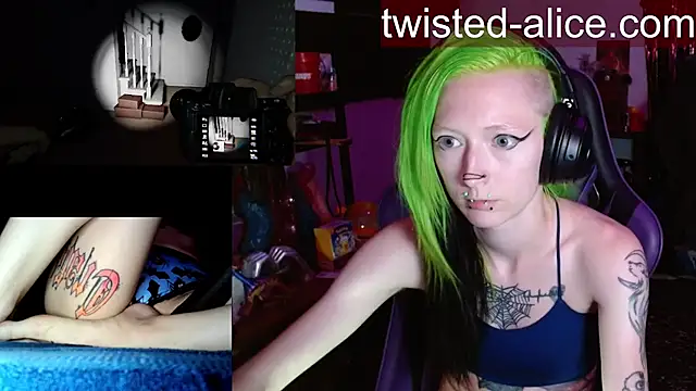 alicewonder09 online show from 06-10-26, 02:57