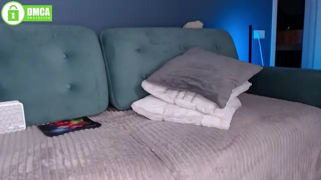 Snapshot of Alexperchik chatting on 12-14-24, 04:08 Alexperchik online show from 12-14-24, 04:08