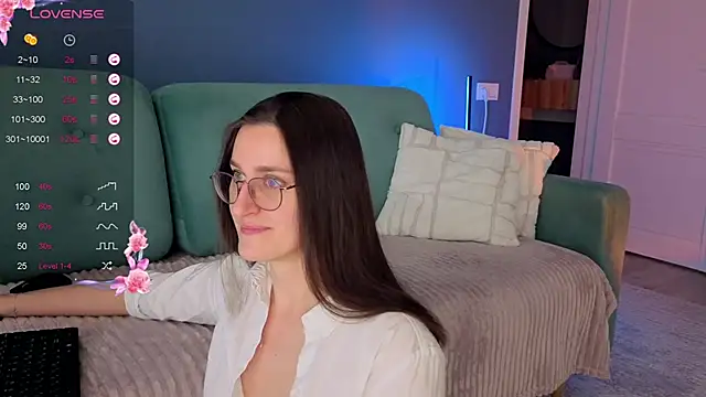 Snapshot of Alexperchik chatting on 02-10-26, 03:33 Alexperchik online show from 02-10-26, 03:33