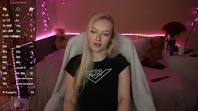 Snapshot of AmandaFiree chatting on 02-20-26, 06:26 AmandaFiree online show from 02-20-26, 06:26