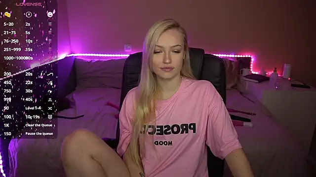 Snapshot of AmandaFiree chatting on 03-19-25, 07:29 AmandaFiree online show from 03-19-25, 07:29